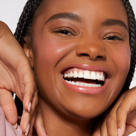 RARE BEAUT SOFT PINCH    BLSH 7